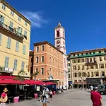 Old Town Place Rossetti Themed 2br Full Air Conditioning نيس