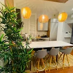 Old Town Place Rossetti Themed 2br Full Air Conditioning شقة *