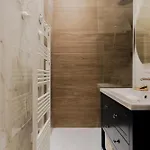 Old Town Place Rossetti Themed 2br Full Air Conditioning * نيس