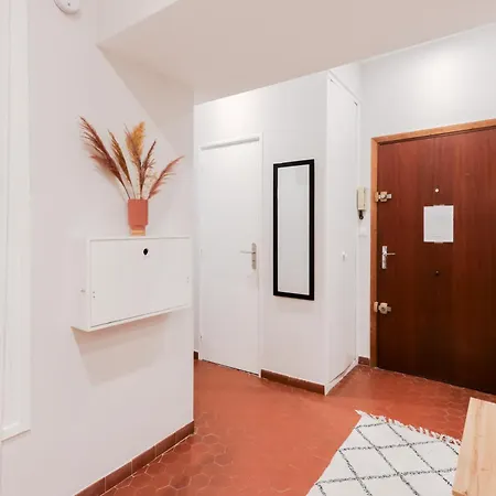 Old Town Place Rossetti Themed 2br Full Air Conditioning ニース