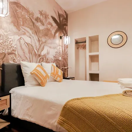 アパート Old Town Place Rossetti Themed 2br Full Air Conditioning *