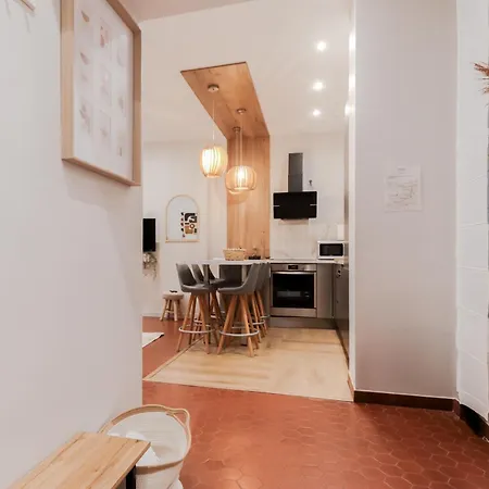 Old Town Place Rossetti Themed 2br Full Air Conditioning アパート ニース